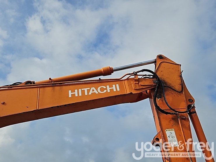 2017-hitachi-zx210-lc-6n-image-15