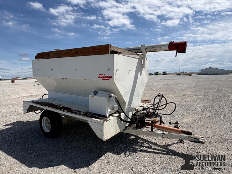 sudenga-2-compartment-feeder-wagon-image-3