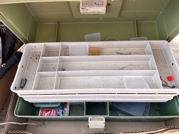 #2132-•-plano-tackle-box,-minnow-bucket,-and-oddspro-rubber-net-image-3