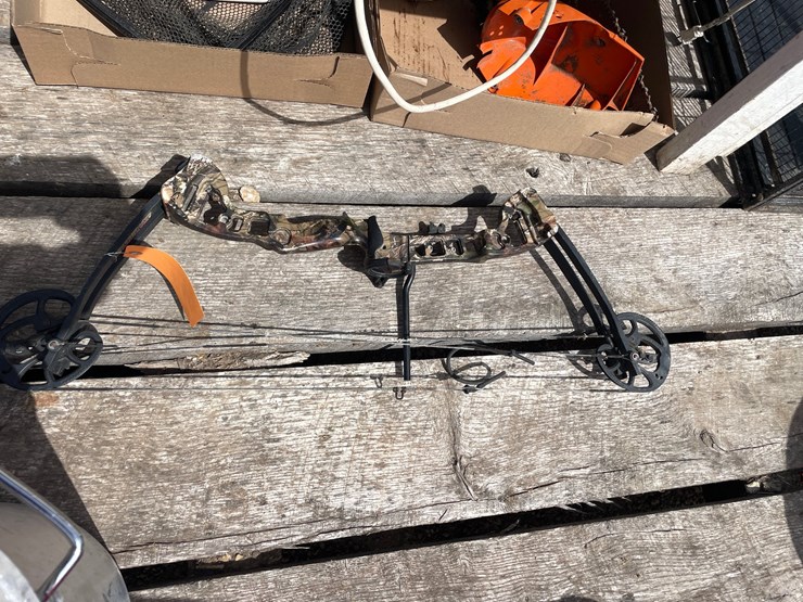 #2139-•-vortex-youth-compound-bow-image-2