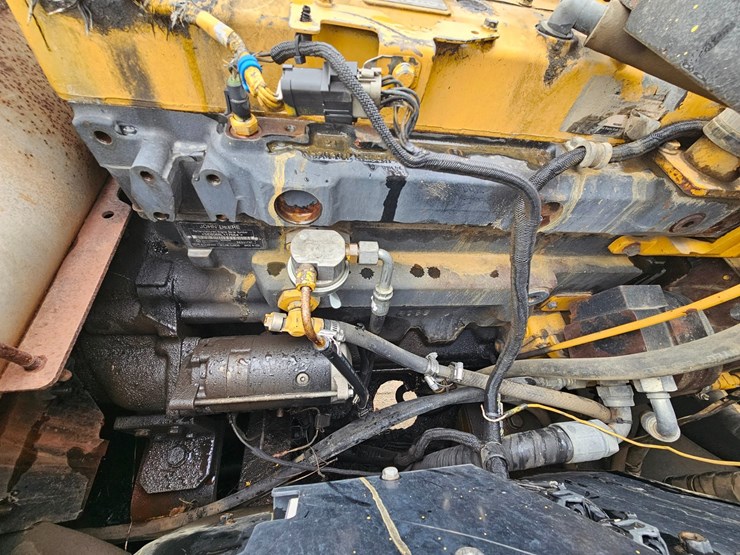 2010-deere-200d-lc-image-24