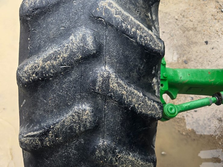 john-deere-6105d-image-66