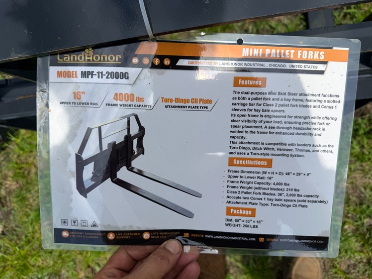 #6104-•-mini-skid-steer-pallet-fork-frame-image-3