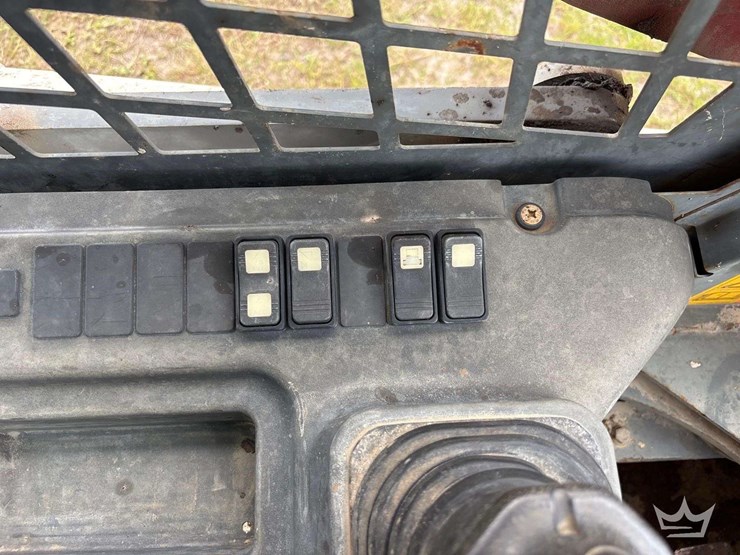 takeuchi-tl10v2-image-26