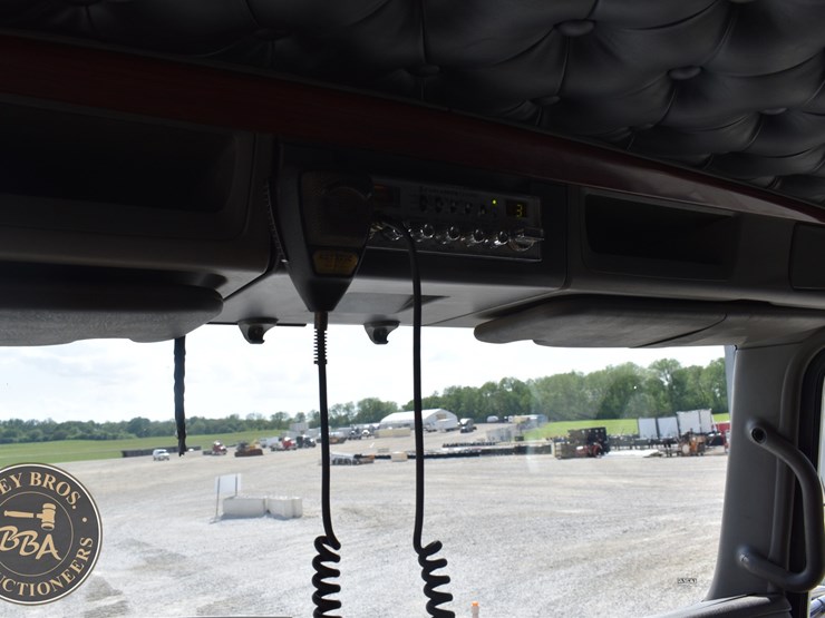 2007-kenworth-t800-image-45