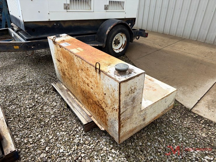 l-shaped-aux.-fuel-tank-image-2