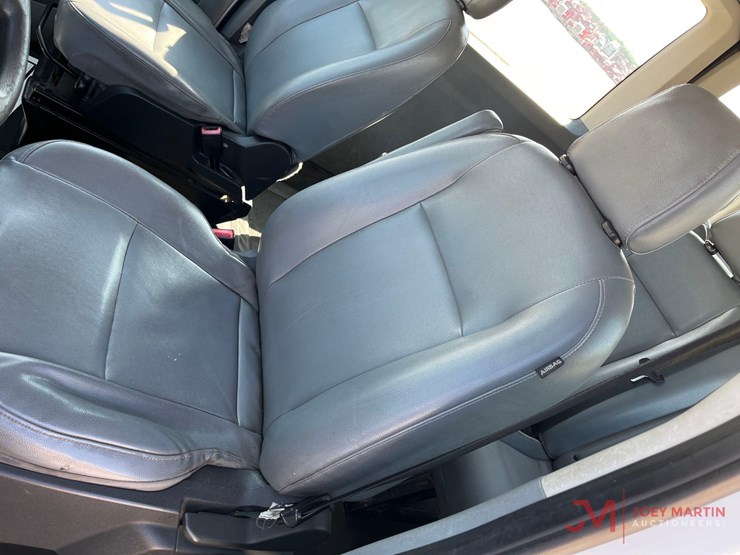 2019-ford-transit-image-23