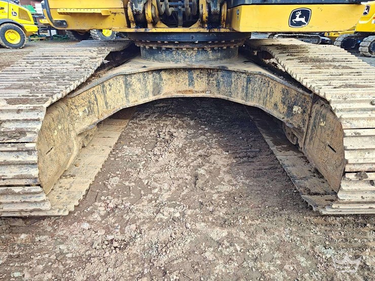 2016-john-deere-350g-hydraulic-excavcator-image-39