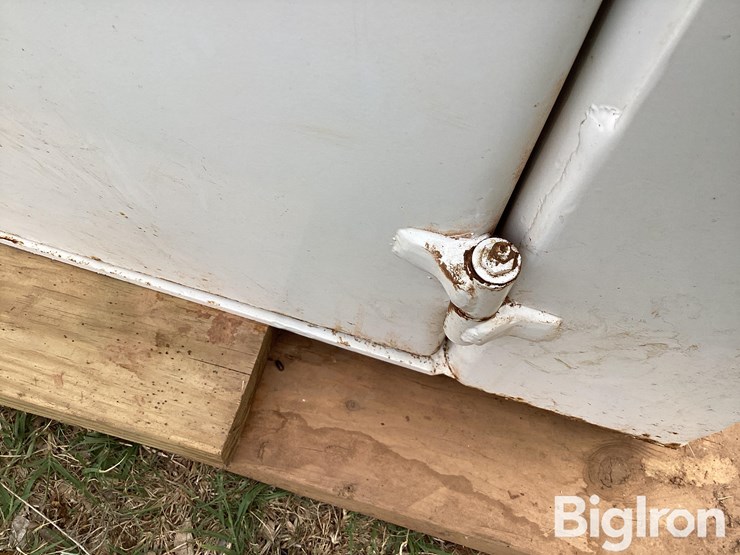 above-ground-storm-shelter-image-15