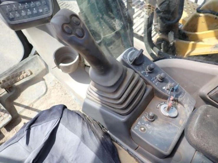 2009-deere-350d-lc-image-13