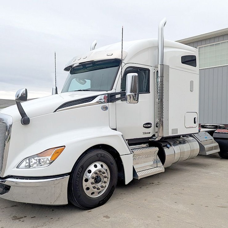 2024 KENWORTH T680