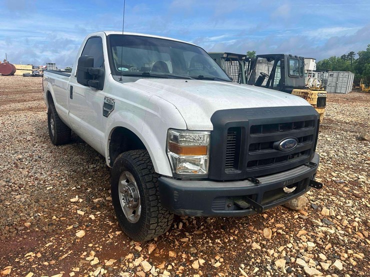 2008-ford-f250-xl-image-3