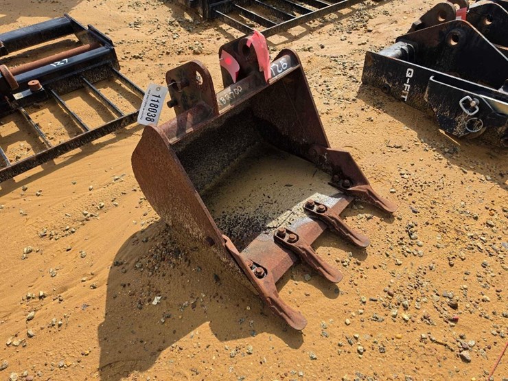 126---used-24"-jcb-bucket-image-5