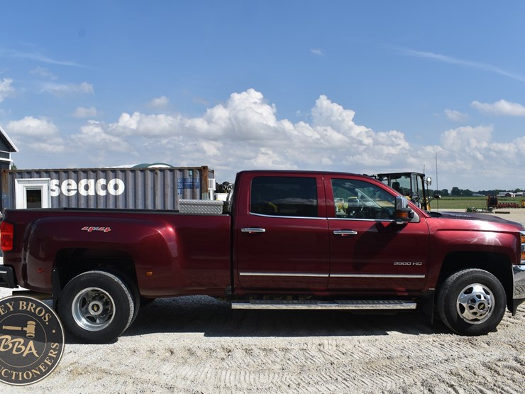 2017-chevrolet-silverado-3500hd-ltz-image-11