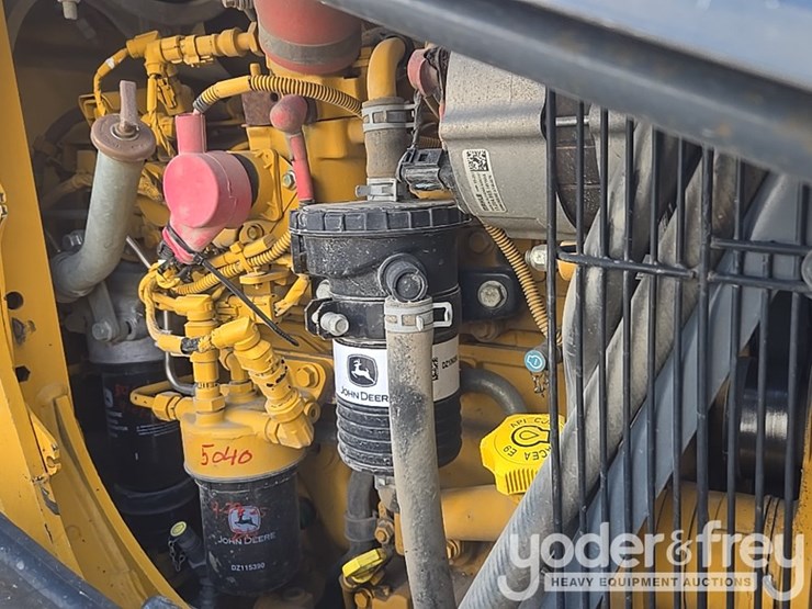 2020-deere-310sl-image-40