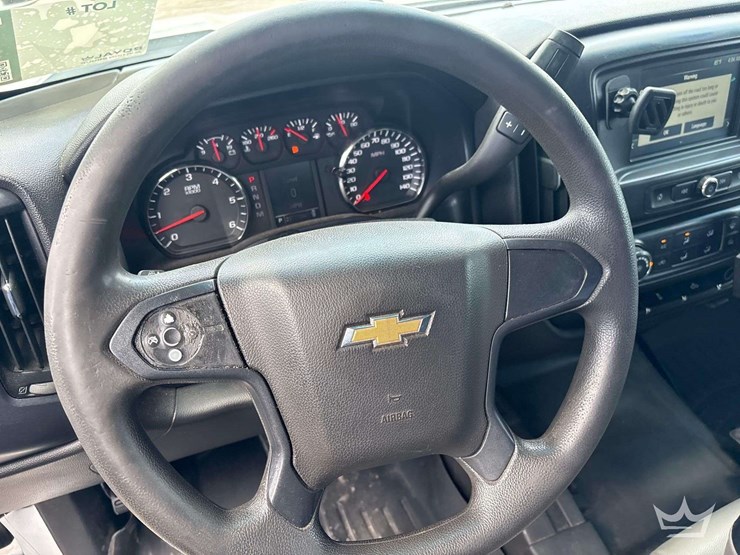 2016-chevrolet-silverado-1500-image-12