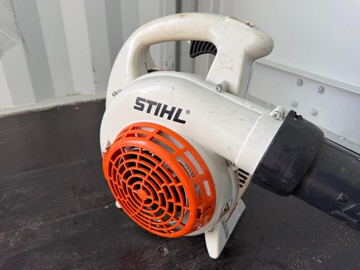#6032-•-stihl-bg56c-handheld-leaf-blower-image-5