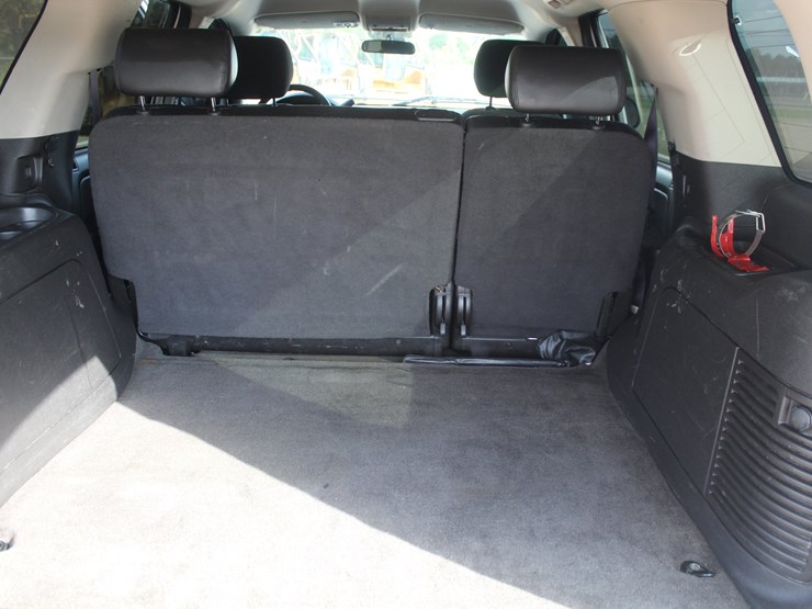 2012-chevrolet-tahoe-image-5