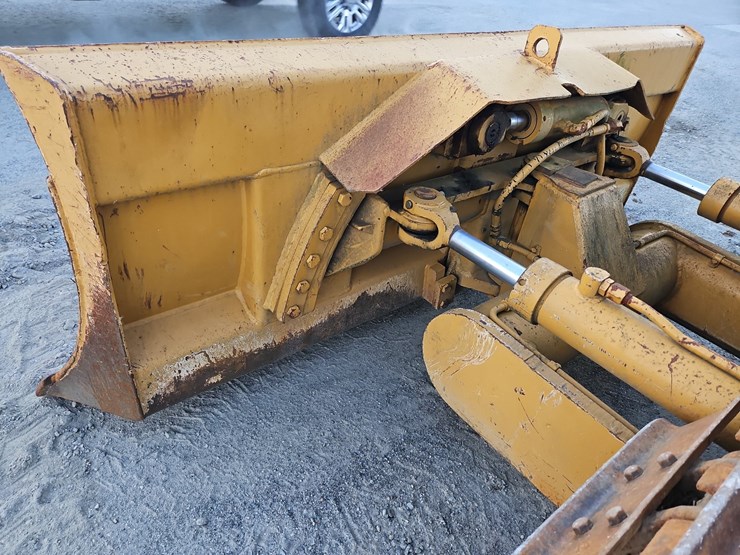 1985-dresser-td-8e-crawler-dozer-image-11