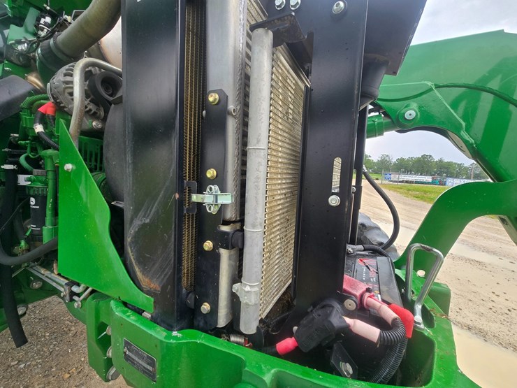john-deere-6105d-image-25