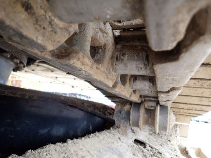 2022-komatsu-pc210-lc-11-image-43