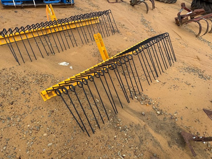 192---6'-3pt-hitch-straw-rake-image-3