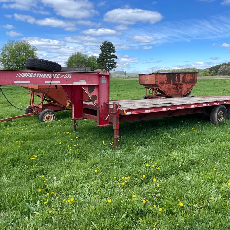 #3295 • 1998 Featherlite SLT Gooseneck Trailer (Has WI Title)