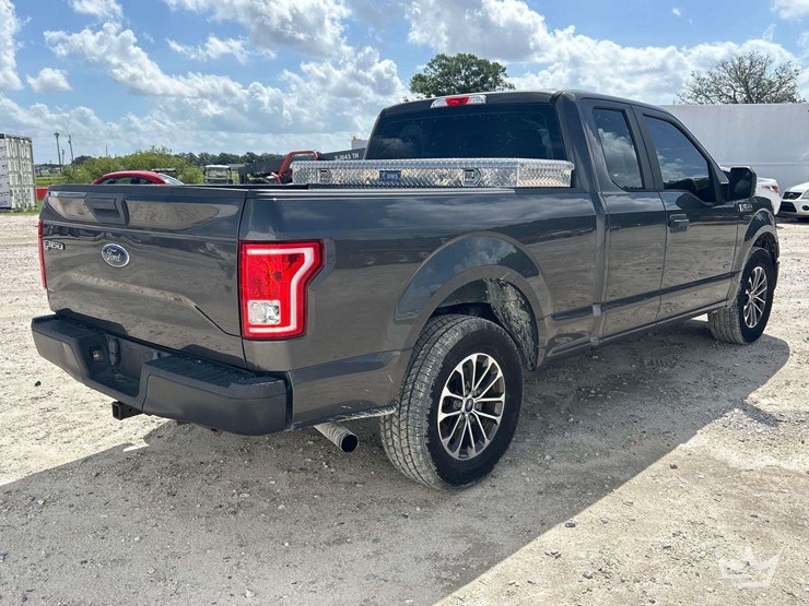 2016-ford-f150-image-3
