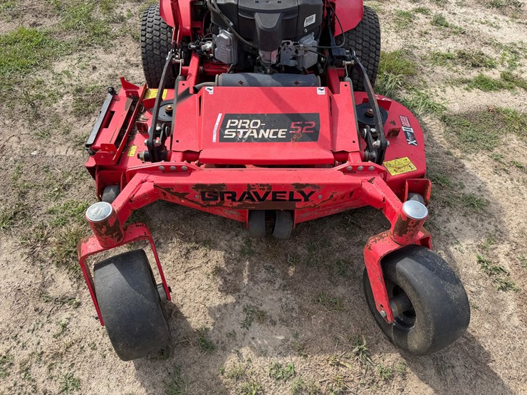 #6010-•-gravely-52"-pro-stance-52-zero-turn-lawnmower-image-8
