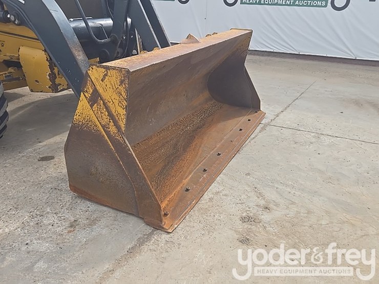 2020-deere-310sl-image-14
