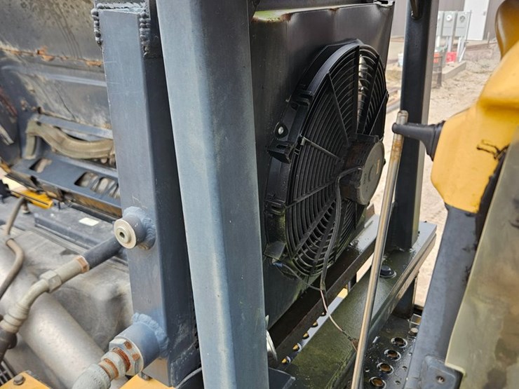 2010-deere-200d-lc-image-31
