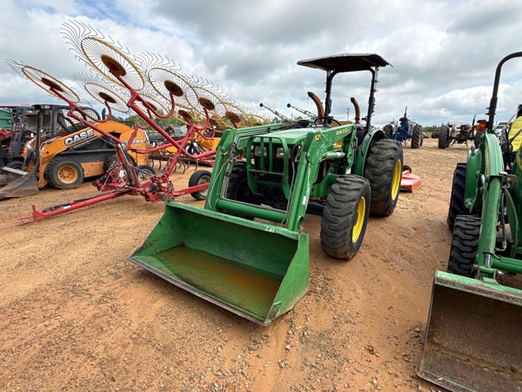 john-deere-5205-image-2
