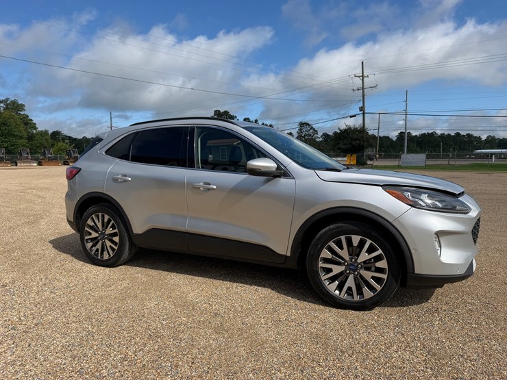 2020-ford-escape-image-2