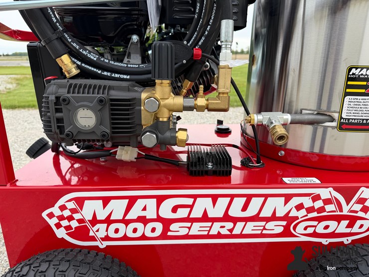 2026-magnum-4000-series-hot-water-pressure-washer-image-15