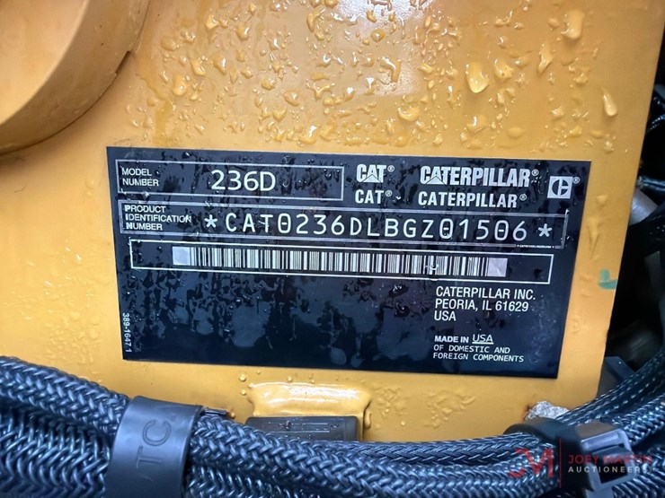 2015-caterpillar-236d-image-9