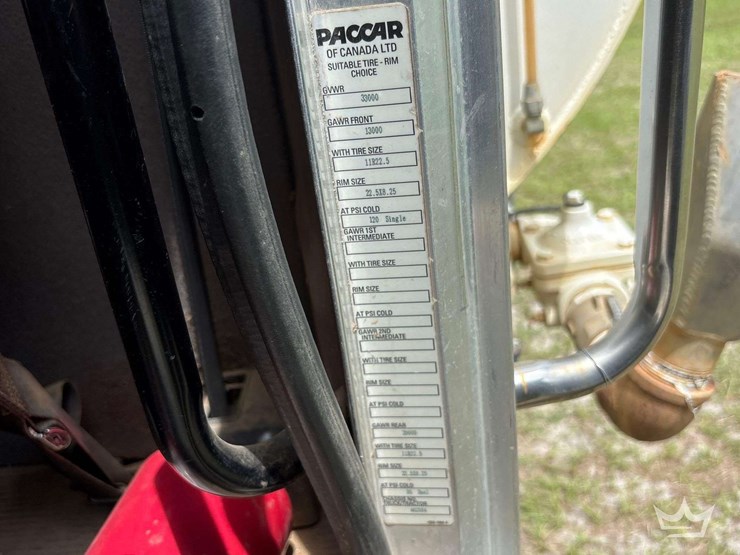 2017-peterbilt-337-image-8
