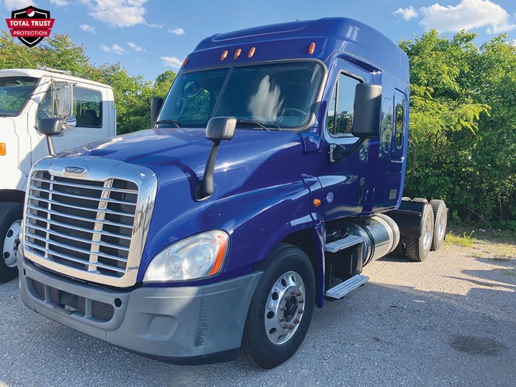 2019-freightliner-cascadia-126-image-1