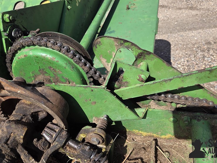 john-deere-24t-image-13