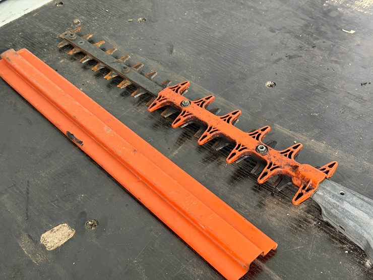 #6079-•-stihl-hl90k-1.5'-hedge-trimmer-image-6