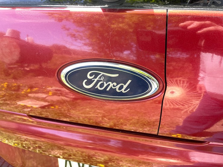 2005-ford-explorer-image-15
