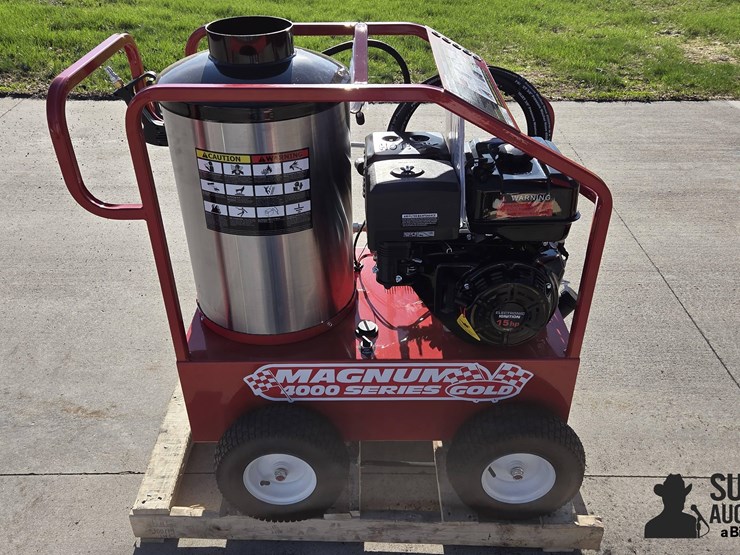 2026-magnum-4000-series-hot-water-pressure-washer-image-4
