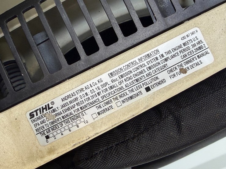 #6028-•-stihl-br-700-backpack-leaf-blower-image-8