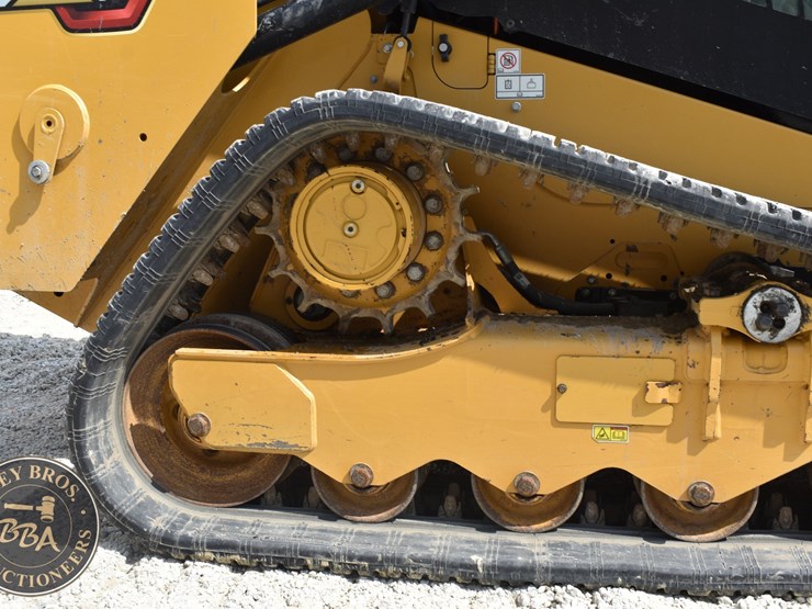 2023-caterpillar-259d3-image-33