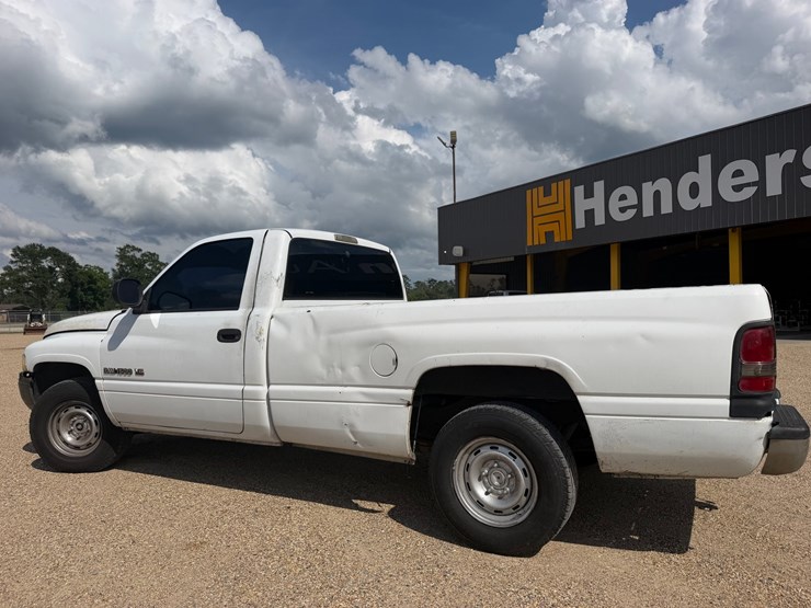 2001-dodge-ram-1500-image-4