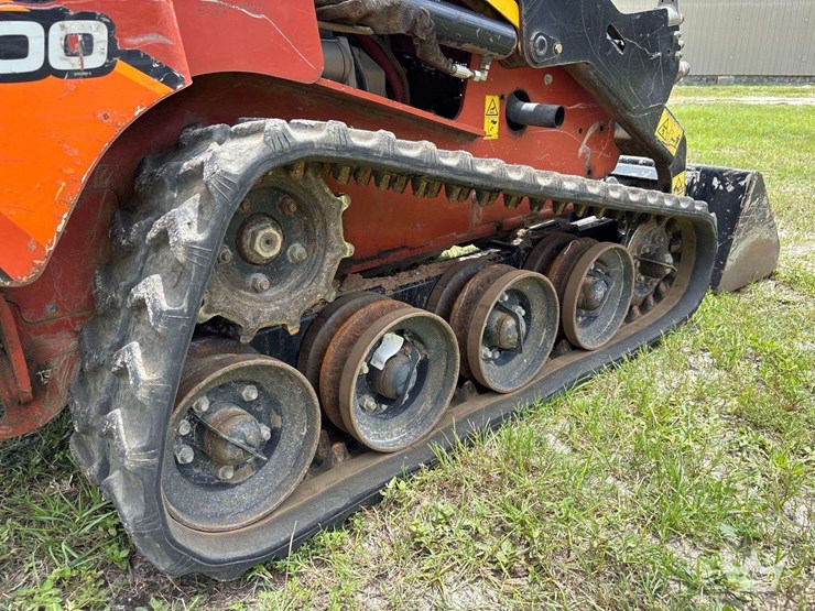 2020-ditch-witch-sk800-image-26