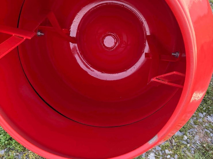 dingo-hydraulic-cement-mixer-attachment-image-2