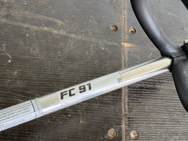 #6024-•-stihl-fc91-edger-image-9