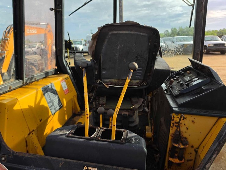 deere-310c-image-12