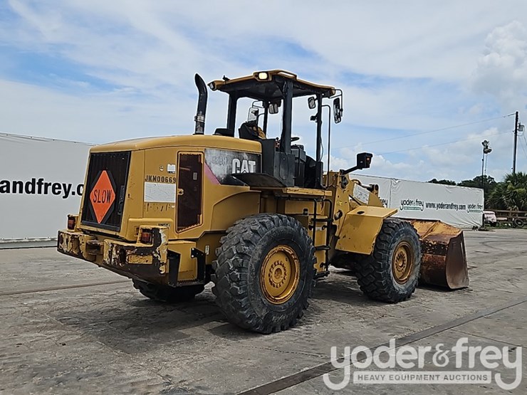 2009-caterpillar-938h-image-5