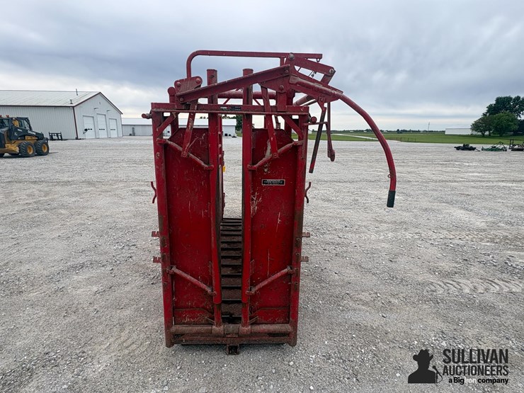 stronghold-cattle-chute-image-2